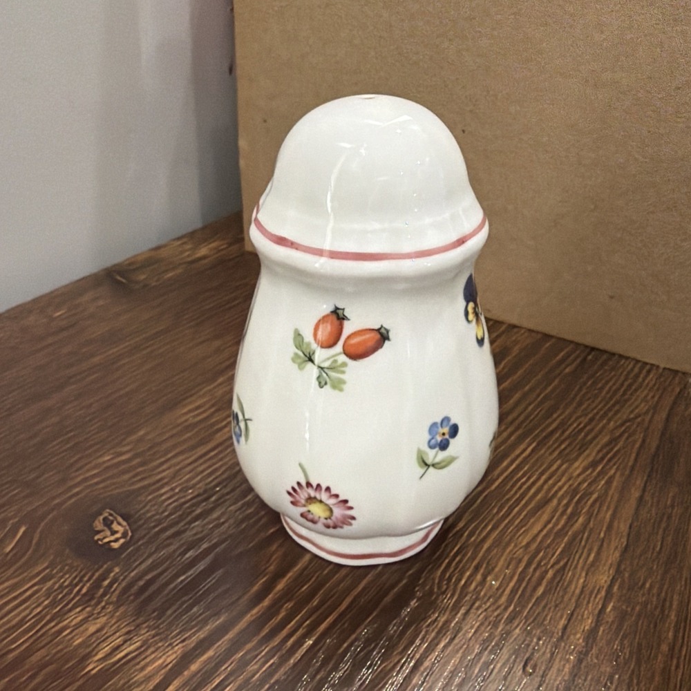 Villeroy & Boch Petite Fleur SINGLE (1) Salt / Pepper  Shaker